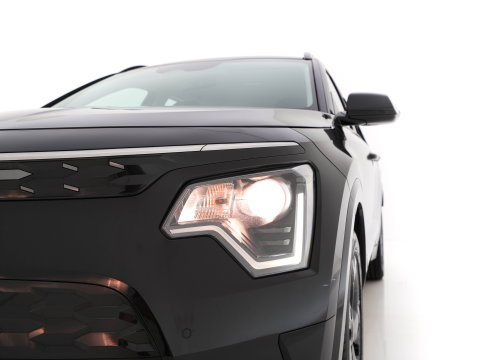 Kia Niro EV DynamicLine 64.8 kWh [3-Fase-11kW] {SoH-96%} (INCL-BTW) Aut. *LEATHER-FABRIC | ADAPTIVE-CRUISE | DIGI-COCKPIT | KEYLESS | CAMERA | DAB | COMFORTSEATS | SHIFTPADDLES | ECC | PDC | CARPLAY | AMBIENT-LIGHT | 17''ALU*