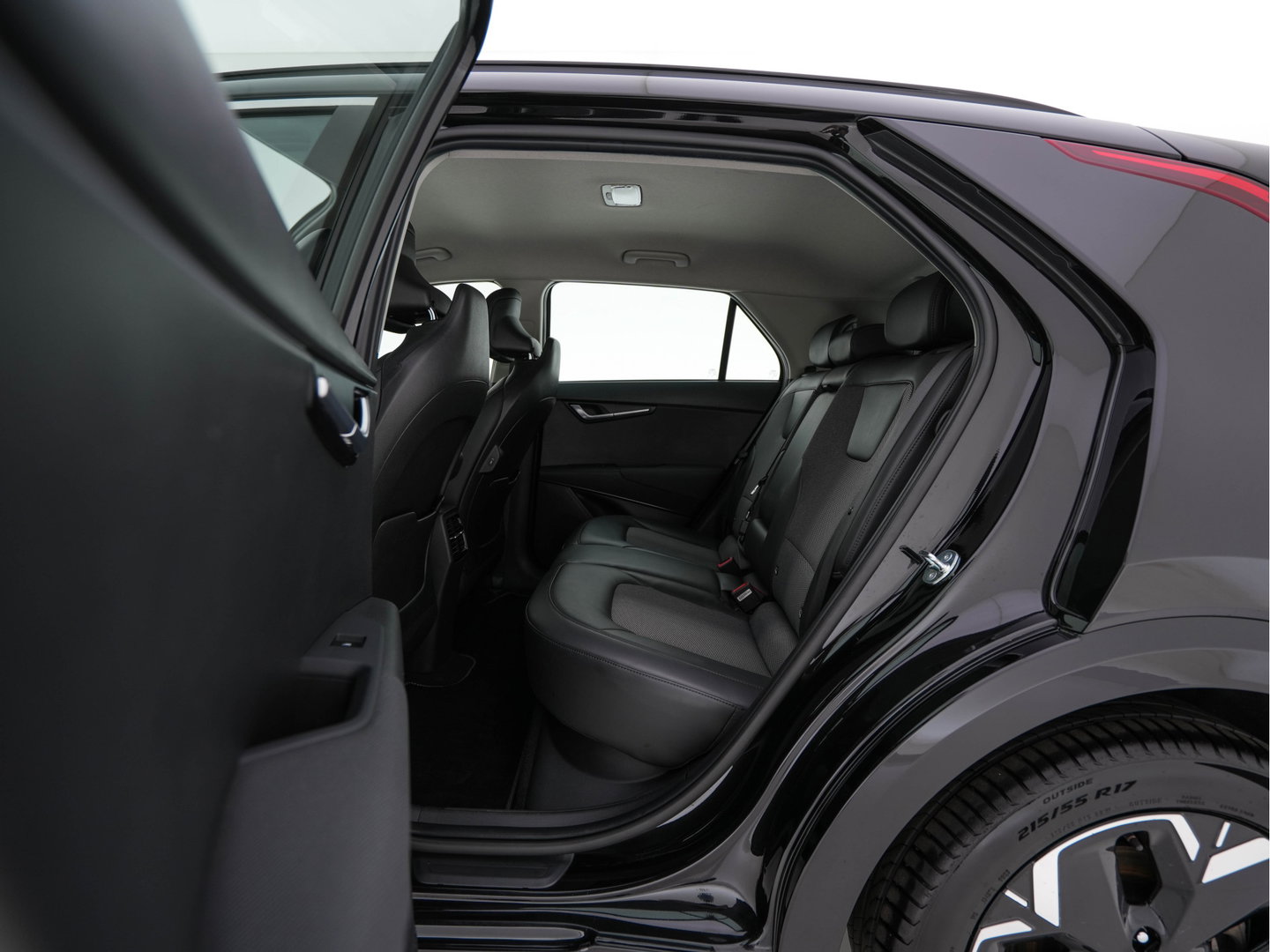 Kia Niro EV DynamicLine 64.8 kWh [3-Fase-11kW] {SoH-96%} (INCL-BTW) Aut. *LEATHER-FABRIC | ADAPTIVE-CRUISE | DIGI-COCKPIT | KEYLESS | CAMERA | DAB | COMFORTSEATS | SHIFTPADDLES | ECC | PDC | CARPLAY | AMBIENT-LIGHT | 17''ALU*