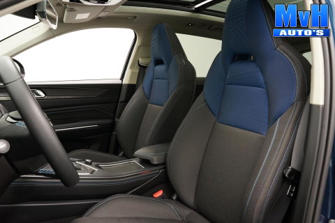 Lynk & Co 01 1.5 PHEV|262PK|LUXE|360°CAM|PANO