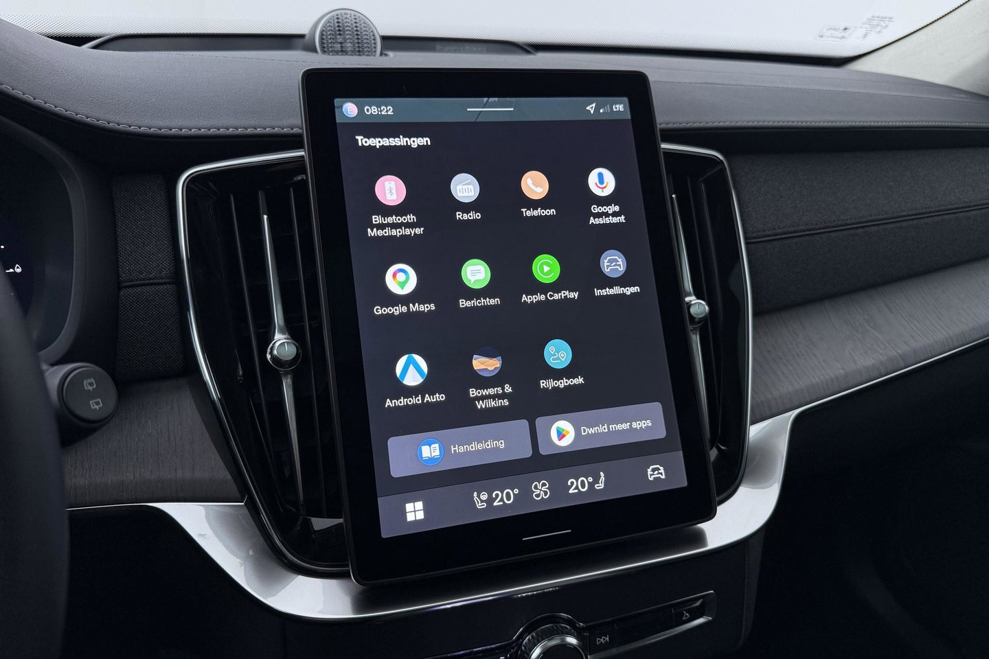 Volvo XC90 T8 Ultra Dark | Bowers&Wilkins | Stoelventilatie | Trekhaak | Panoramadak | 360° Camera | Massage | Head-Up | ACC