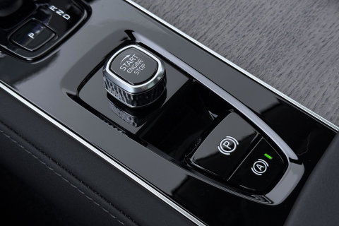 Volvo XC90 T8 Ultra Dark | Bowers&Wilkins | Stoelventilatie | Trekhaak | Panoramadak | 360° Camera | Massage | Head-Up | ACC