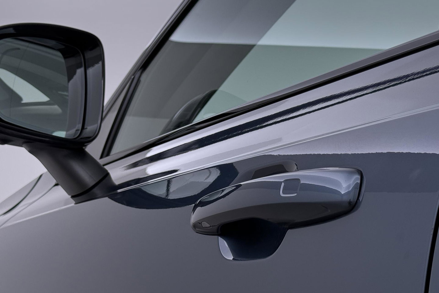 Volvo XC90 T8 Ultra Dark | Bowers&Wilkins | Stoelventilatie | Trekhaak | Panoramadak | 360° Camera | Massage | Head-Up | ACC
