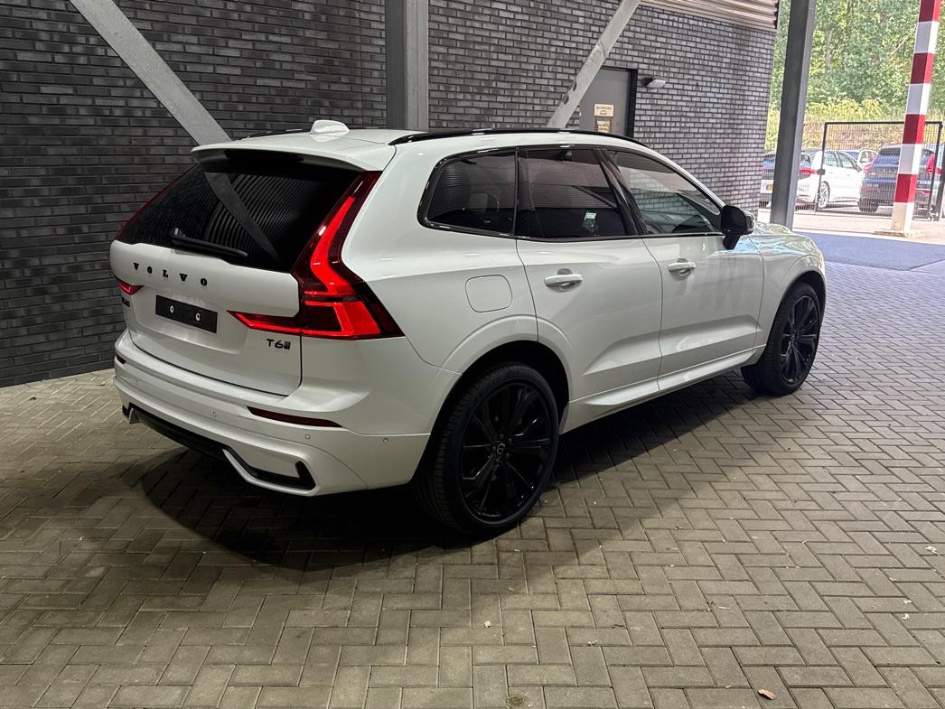 Volvo XC60 2.0 T6 Plug-in hybrid AWD Plus Black Edition | Harman/Kardon | Panoramadak | Head-Up | 360-camera