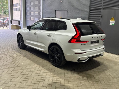 Volvo XC60 2.0 T6 Plug-in hybrid AWD Plus Black Edition | Harman/Kardon | Panoramadak | Head-Up | 360-camera