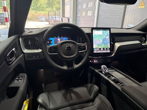 Volvo XC60 2.0 T6 Plug-in hybrid AWD Plus Black Edition | Harman/Kardon | Panoramadak | Head-Up | 360-camera