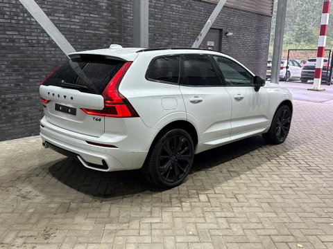 Volvo XC60 2.0 T6 Plug-in hybrid AWD Plus Black Edition | Harman/Kardon | Panoramadak | Head-Up | 360-camera