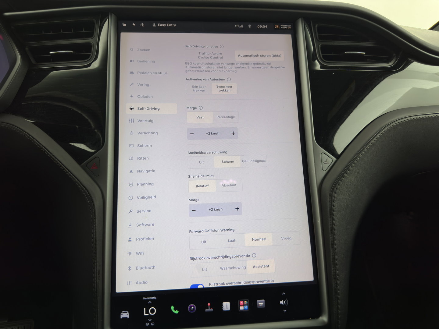 Tesla Model X 75D Base [ 7-Pers. ] [3-Fase-11kW] (INCL.BTW) Aut. *PANO-WINDOW | AUTOPILOT | LEATHER-FABRIC | NAVI-FULLMAP | FULL-LED | AIRSUSPENSION | DIGI-COCKPIT | CCS-FASTLOADER | KEYLESS | DAB+ | HEATED-SPORTSEATS | PRIVACY-GLASS | 20"A