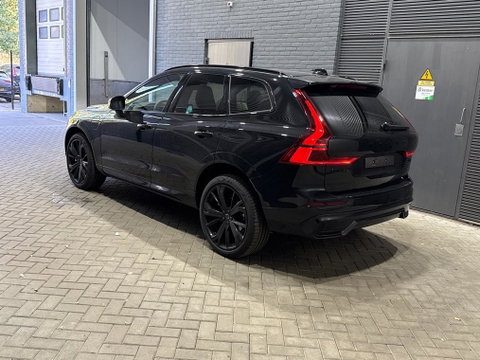Volvo XC60 2.0 T6 Plug-in hybrid AWD Ultra Black Edition | Luchtvering | Bowers & Wilkins | Panoramadak | Head-UP | Stoelventilatie