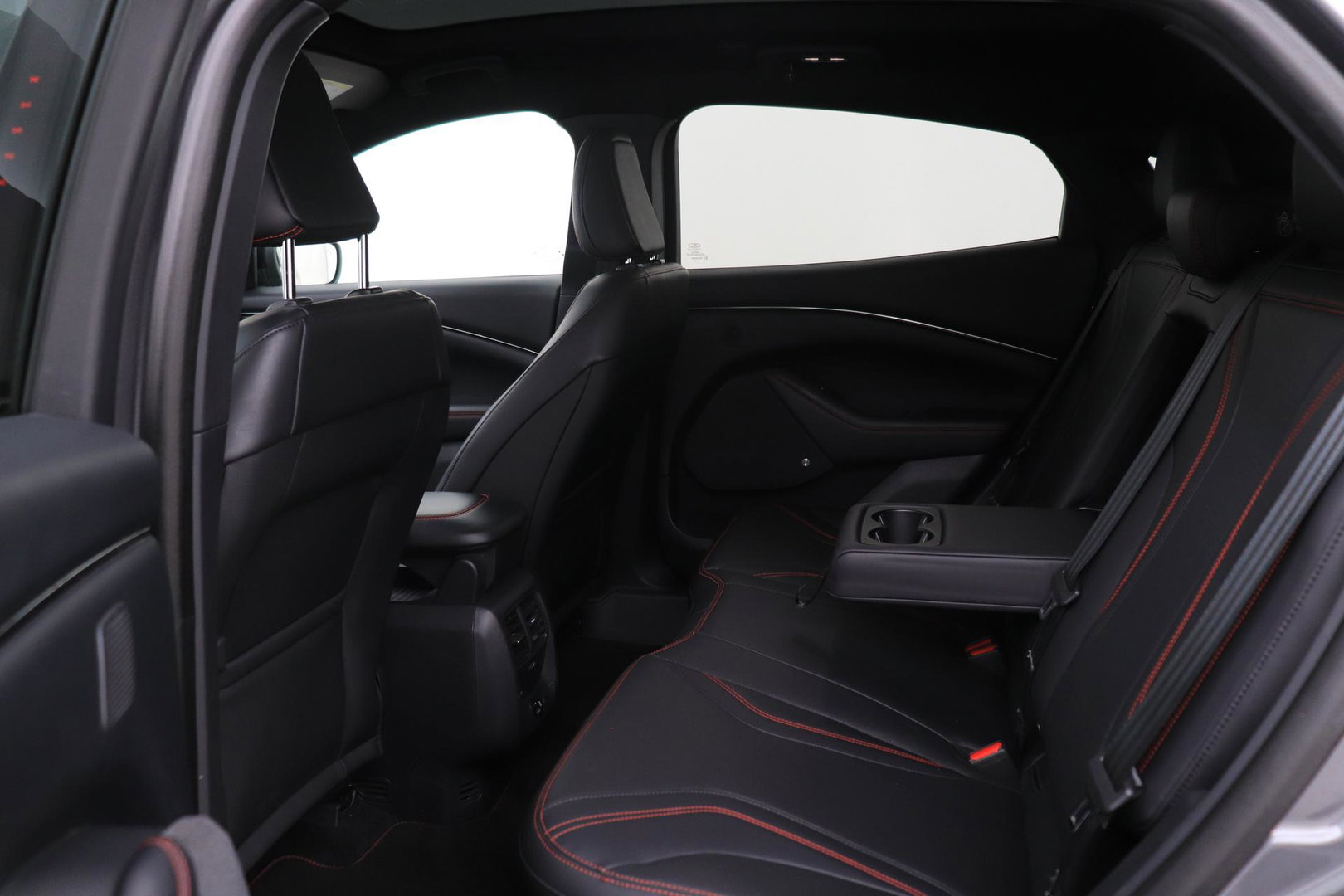 Ford Mustang Mach-E Extended AWD 98 kWh | BLIS | Leder | 19 inch | 360-Camera | B&O