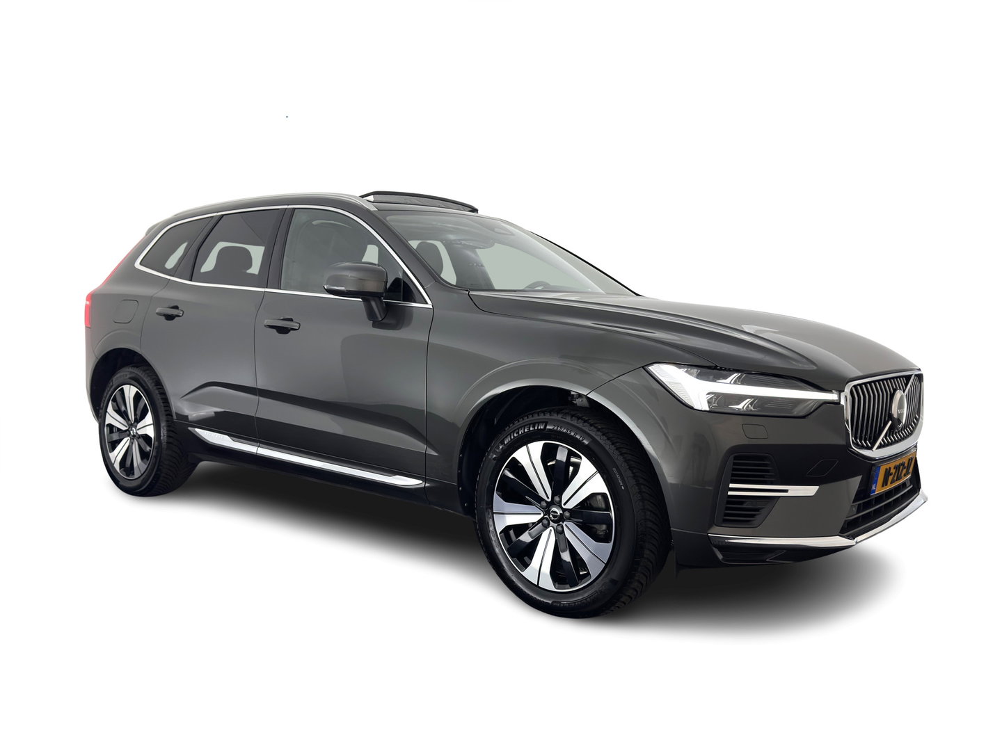 Volvo XC60 2.0 T8 Plug-in hybrid AWD Inscription (INCL.BTW) *PANO | LEATHER | FULL-LED | MEMORY-PACK | HARMAN/KARDON | CAMERA | HEATED-COMFORTSEATS | DIGI-COCKPIT | NAVI-FULLMAP | PRIVACY-GLASS | ECC | PDC | CRUISE | 19''ALU | TOWBAR*