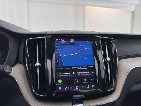 Volvo XC60 2.0 T8 Plug-in hybrid AWD Inscription (INCL.BTW) *PANO | LEATHER | FULL-LED | MEMORY-PACK | HARMAN/KARDON | CAMERA | HEATED-COMFORTSEATS | DIGI-COCKPIT | NAVI-FULLMAP | PRIVACY-GLASS | ECC | PDC | CRUISE | 19''ALU | TOWBAR*