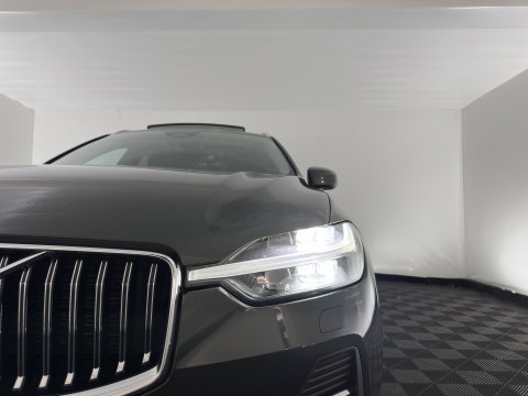 Volvo XC60 2.0 T8 Plug-in hybrid AWD Inscription (INCL.BTW) *PANO | LEATHER | FULL-LED | MEMORY-PACK | HARMAN/KARDON | CAMERA | HEATED-COMFORTSEATS | DIGI-COCKPIT | NAVI-FULLMAP | PRIVACY-GLASS | ECC | PDC | CRUISE | 19''ALU | TOWBAR*