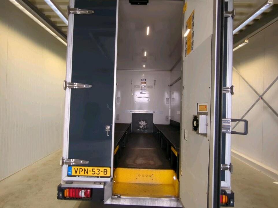 Renault Master T35 2.3 dCi 150PK BAKWAGEN LOWLINER