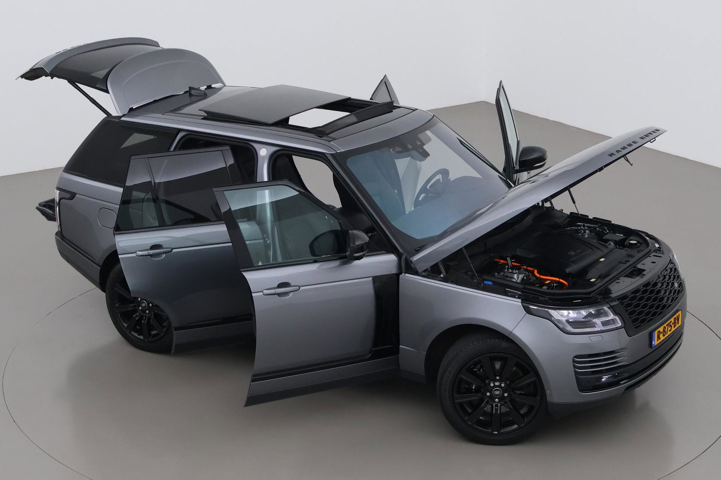 Land Rover Range Rover P400e Westminster | Panoramadak | Luchtvering | Leder | Meridian