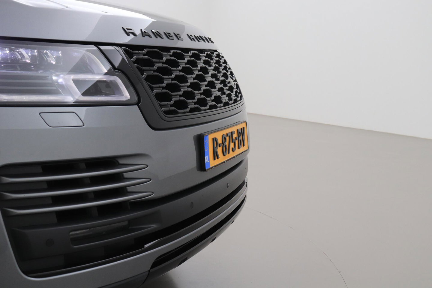 Land Rover Range Rover P400e Westminster | Panoramadak | Luchtvering | Leder | Meridian