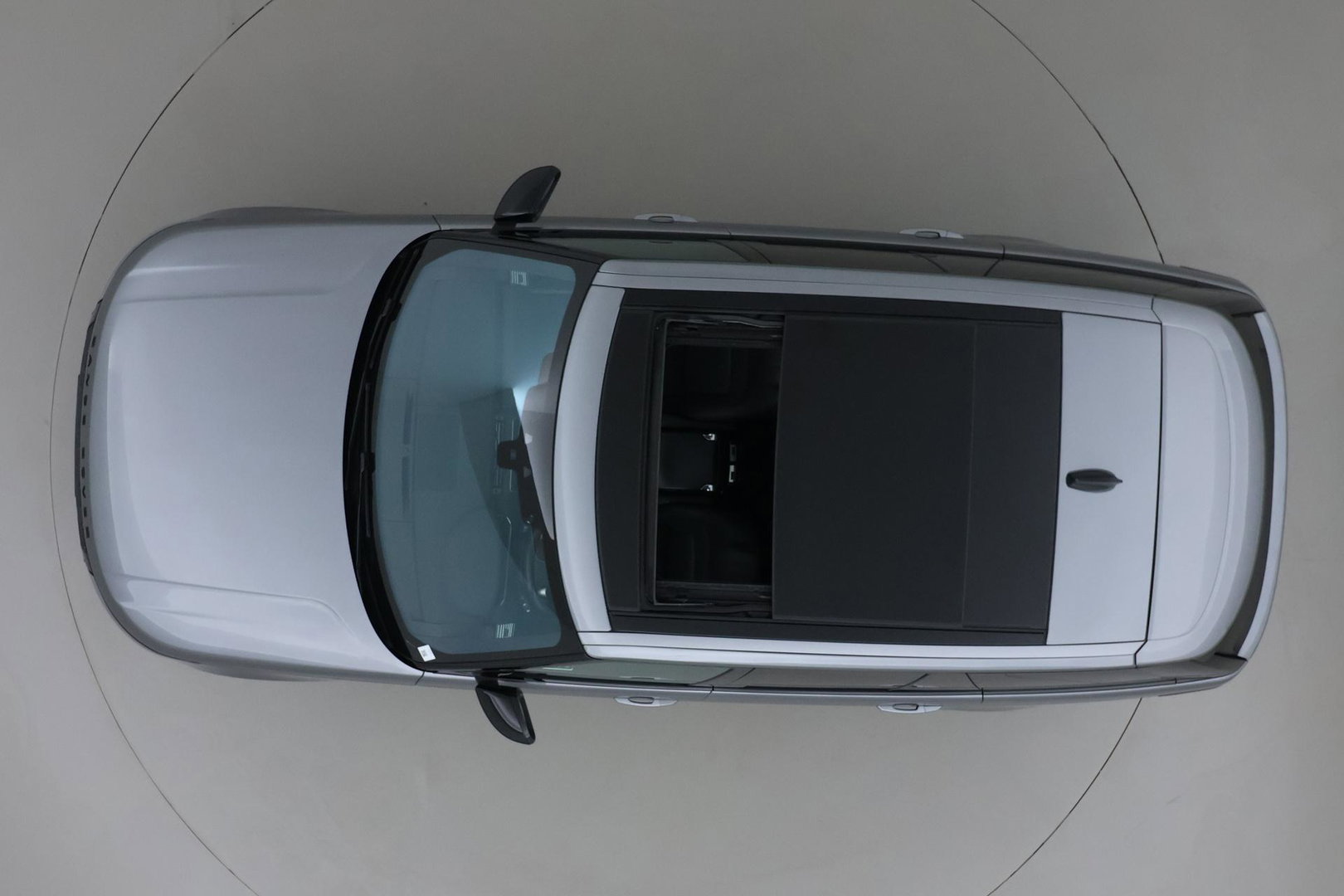 Land Rover Range Rover P400e Westminster | Panoramadak | Luchtvering | Leder | Meridian