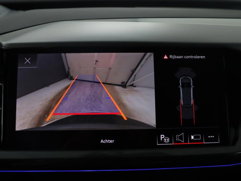 Audi Q4 e-Tron 40 77KWH 150 KW S-Line | SOH 96,3% | Half leder | Adaptive cruise | Stoelverwarming | Drive select | Navigatie | Carplay | Sfeerverlichting | Camera | Park assist | Elektrische achterklep