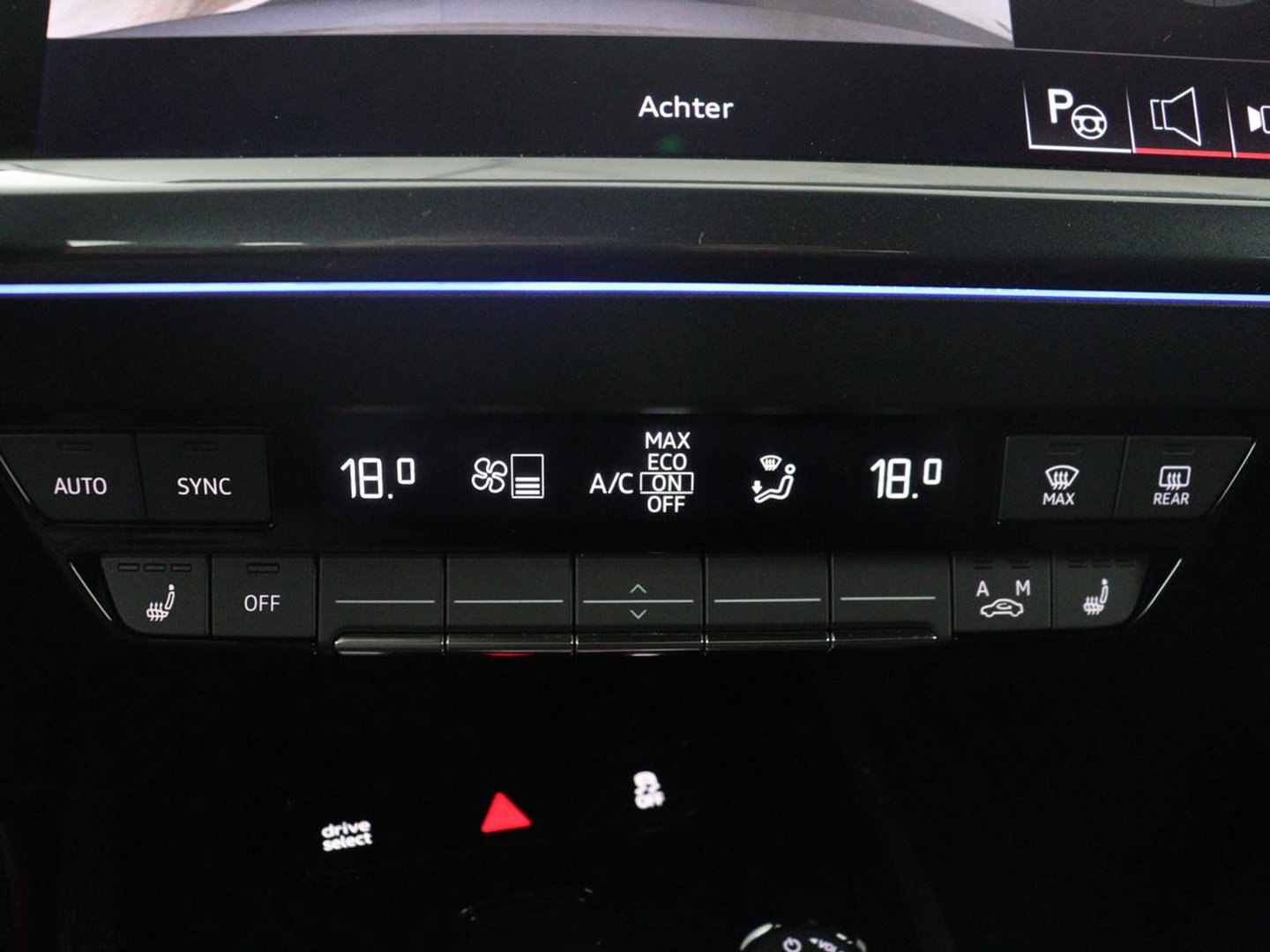 Audi Q4 e-Tron 40 77KWH 150 KW S-Line | SOH 96,3% | Half leder | Adaptive cruise | Stoelverwarming | Drive select | Navigatie | Carplay | Sfeerverlichting | Camera | Park assist | Elektrische achterklep