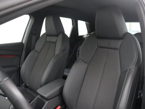 Audi Q4 e-Tron 40 77KWH 150 KW S-Line | SOH 96,3% | Half leder | Adaptive cruise | Stoelverwarming | Drive select | Navigatie | Carplay | Sfeerverlichting | Camera | Park assist | Elektrische achterklep