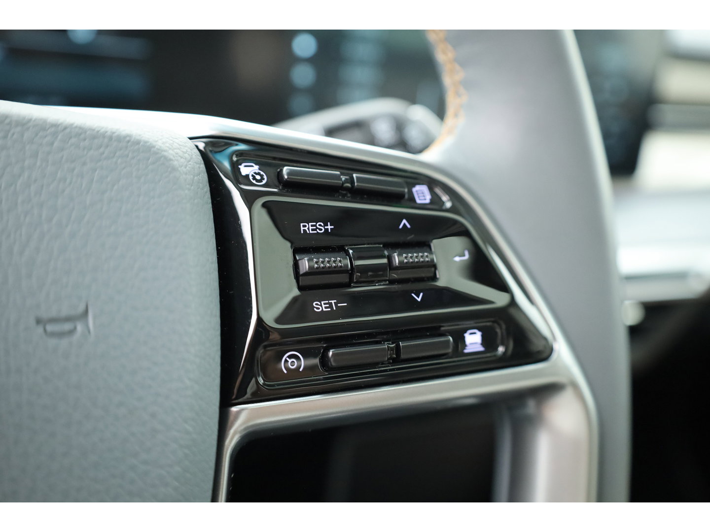 KGM Torres EVX Titanium 73.4 kWh | Pano | Navi | Keyless | 360cam | Stoel-Stuurverw. | Stoelvent. | Dodehoek. |