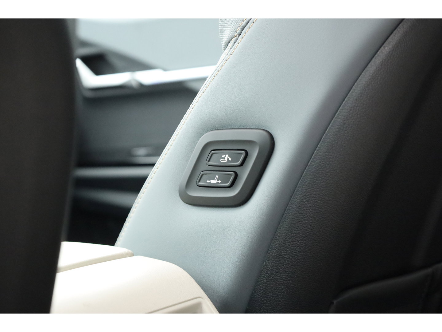 KGM Torres EVX Titanium 73.4 kWh | Pano | Navi | Keyless | 360cam | Stoel-Stuurverw. | Stoelvent. | Dodehoek. |