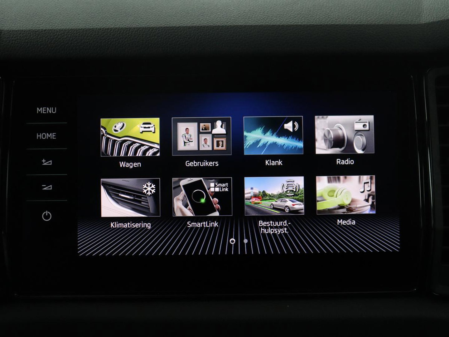 Škoda Kodiaq 1.5 TSI Sportline Business | Leder/alcantara | Memory | Cruise control | Stuur/stoel verwarming | Canton Sound | Carplay | Carplay | Camera | Park assist | Trekhaak | Elektrische achterklep