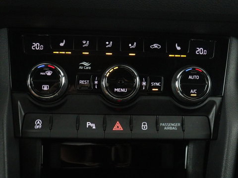 Škoda Kodiaq 1.5 TSI Sportline Business | Leder/alcantara | Memory | Cruise control | Stuur/stoel verwarming | Canton Sound | Carplay | Carplay | Camera | Park assist | Trekhaak | Elektrische achterklep
