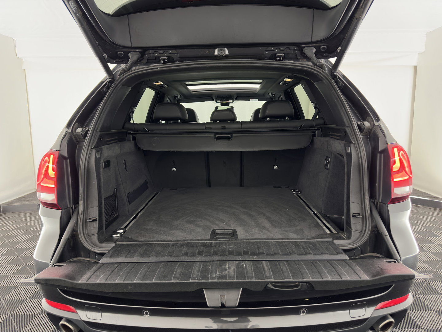 BMW X5 sDrive25d High Executive Aut. *PANO | LEATHER | FULL-LED | MEMORY-PACK | HIFI-SOUND | HEATED-COMFORTSEATS | NAVI-FULLMAP | SHIFT-PADDLES | PRIVACY-GLASS | AMBIENT-LIGHT | ECC | PDC | CRUISE | 19''ALU | TOWBAR*