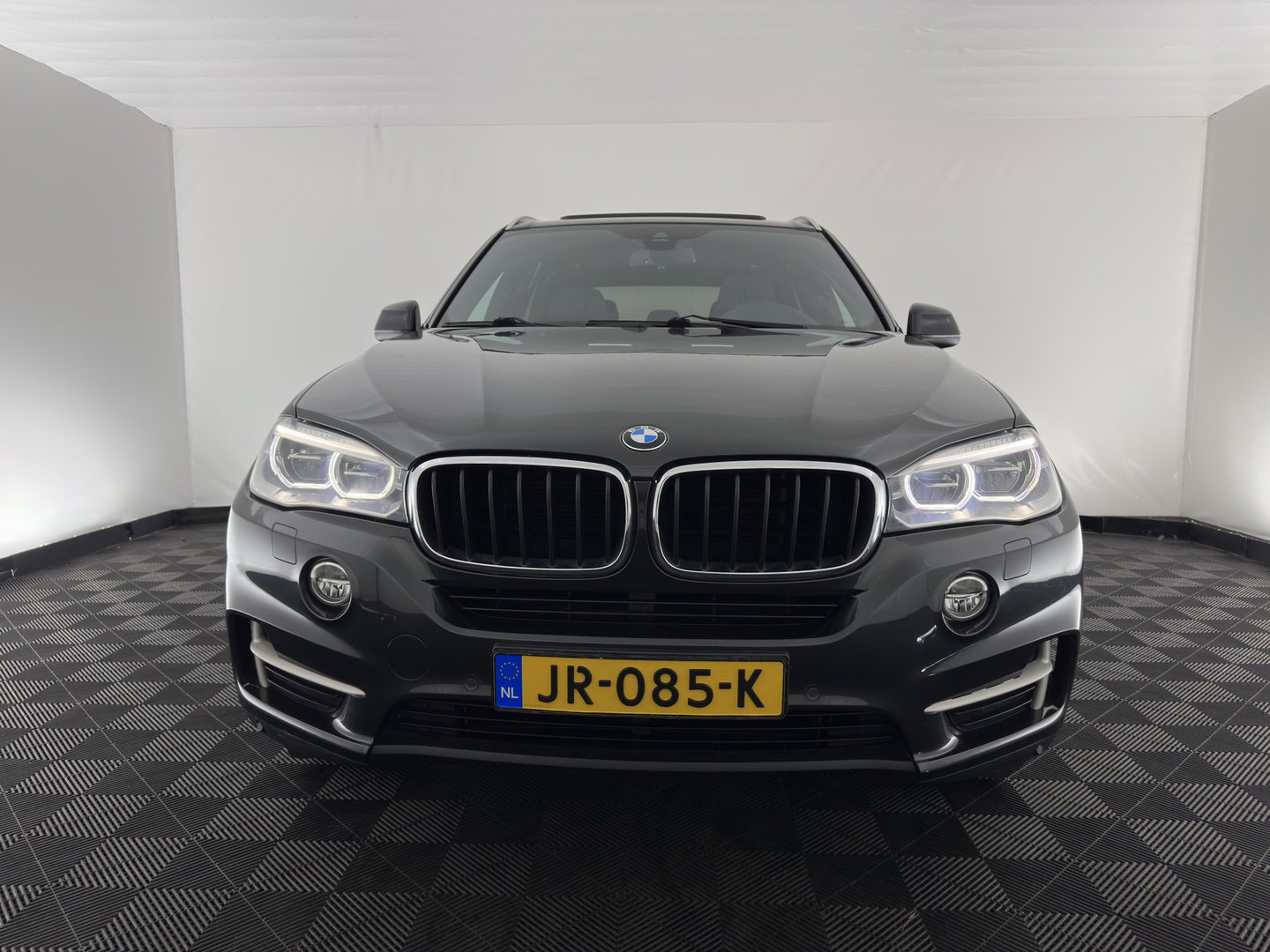 BMW X5 sDrive25d High Executive Aut. *PANO | LEATHER | FULL-LED | MEMORY-PACK | HIFI-SOUND | HEATED-COMFORTSEATS | NAVI-FULLMAP | SHIFT-PADDLES | PRIVACY-GLASS | AMBIENT-LIGHT | ECC | PDC | CRUISE | 19''ALU | TOWBAR*