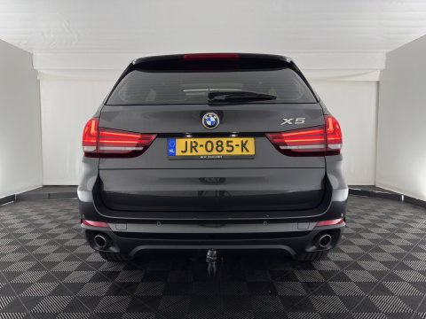 BMW X5 sDrive25d High Executive Aut. *PANO | LEATHER | FULL-LED | MEMORY-PACK | HIFI-SOUND | HEATED-COMFORTSEATS | NAVI-FULLMAP | SHIFT-PADDLES | PRIVACY-GLASS | AMBIENT-LIGHT | ECC | PDC | CRUISE | 19''ALU | TOWBAR*