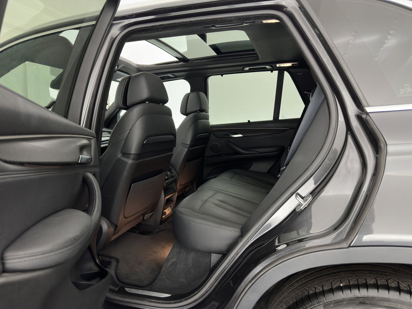 BMW X5 sDrive25d High Executive Aut. *PANO | LEATHER | FULL-LED | MEMORY-PACK | HIFI-SOUND | HEATED-COMFORTSEATS | NAVI-FULLMAP | SHIFT-PADDLES | PRIVACY-GLASS | AMBIENT-LIGHT | ECC | PDC | CRUISE | 19''ALU | TOWBAR*