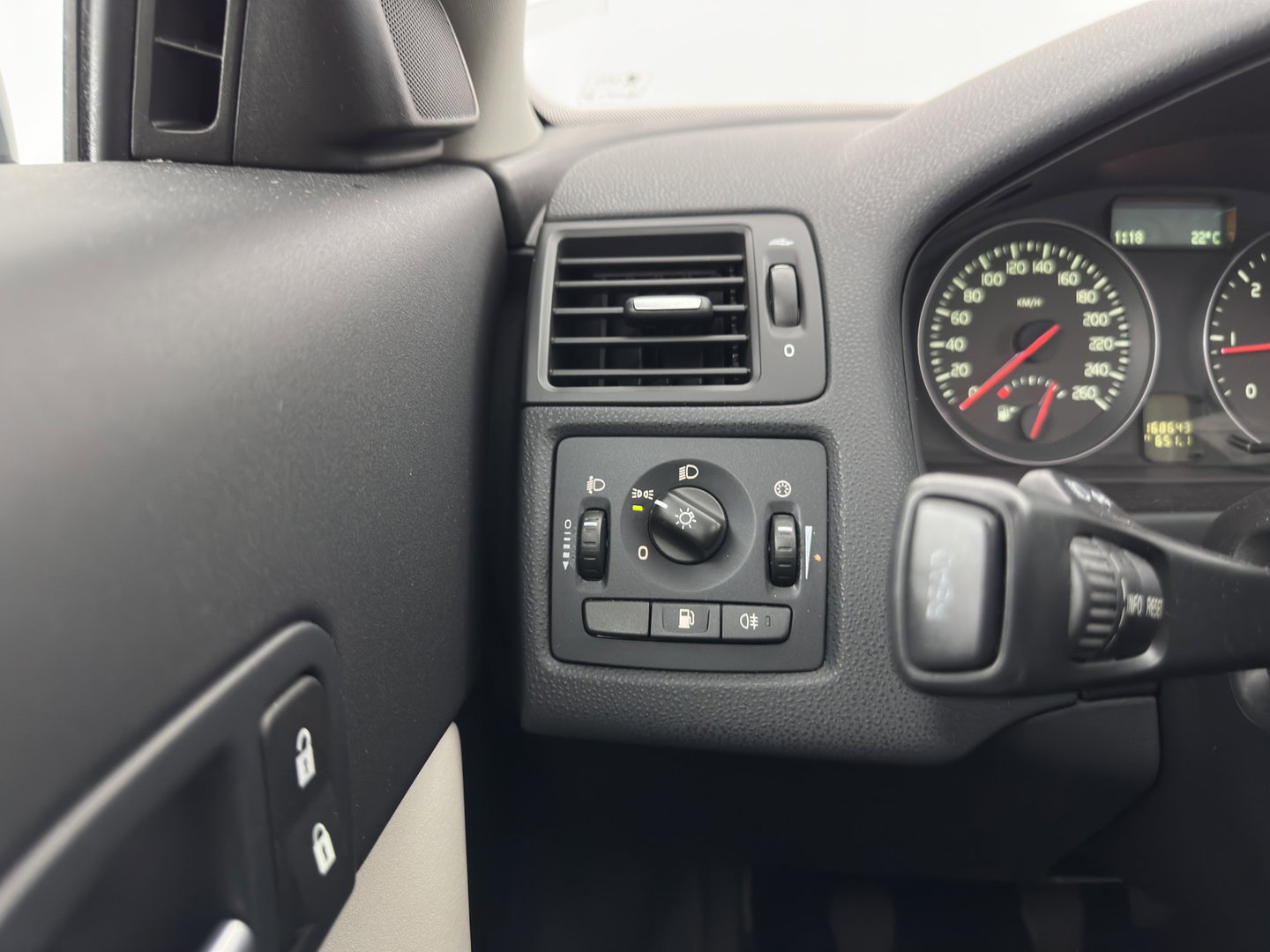 Volvo C30 1.6D S/S Kinetic *PANO | LEATHER | HEATED-COMFORTSEATS | NAVI-FULLMAP | ECC | PDC | CRUISE | 17''ALU*
