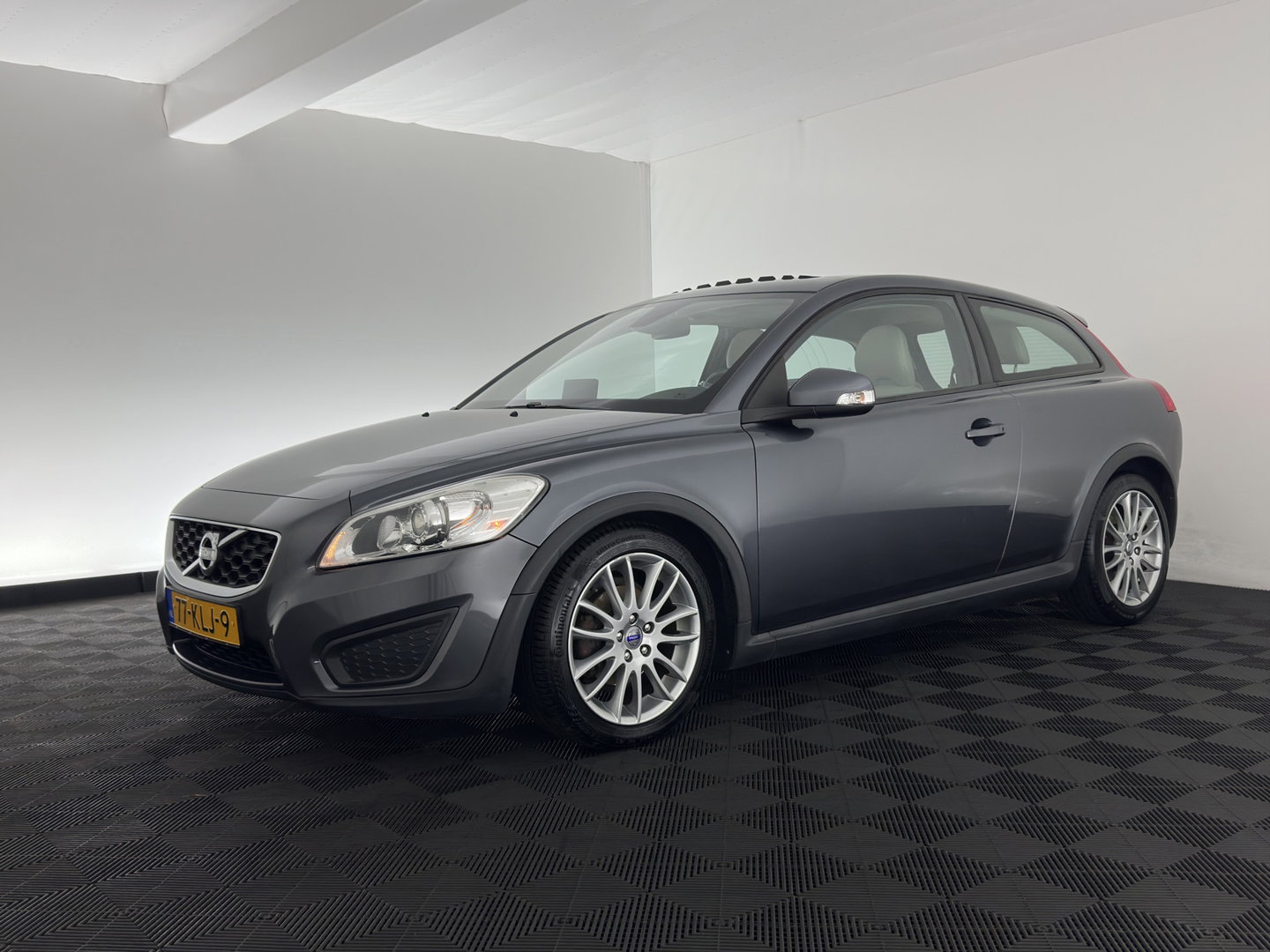 Volvo C30 1.6D S/S Kinetic *PANO | LEATHER | HEATED-COMFORTSEATS | NAVI-FULLMAP | ECC | PDC | CRUISE | 17''ALU*