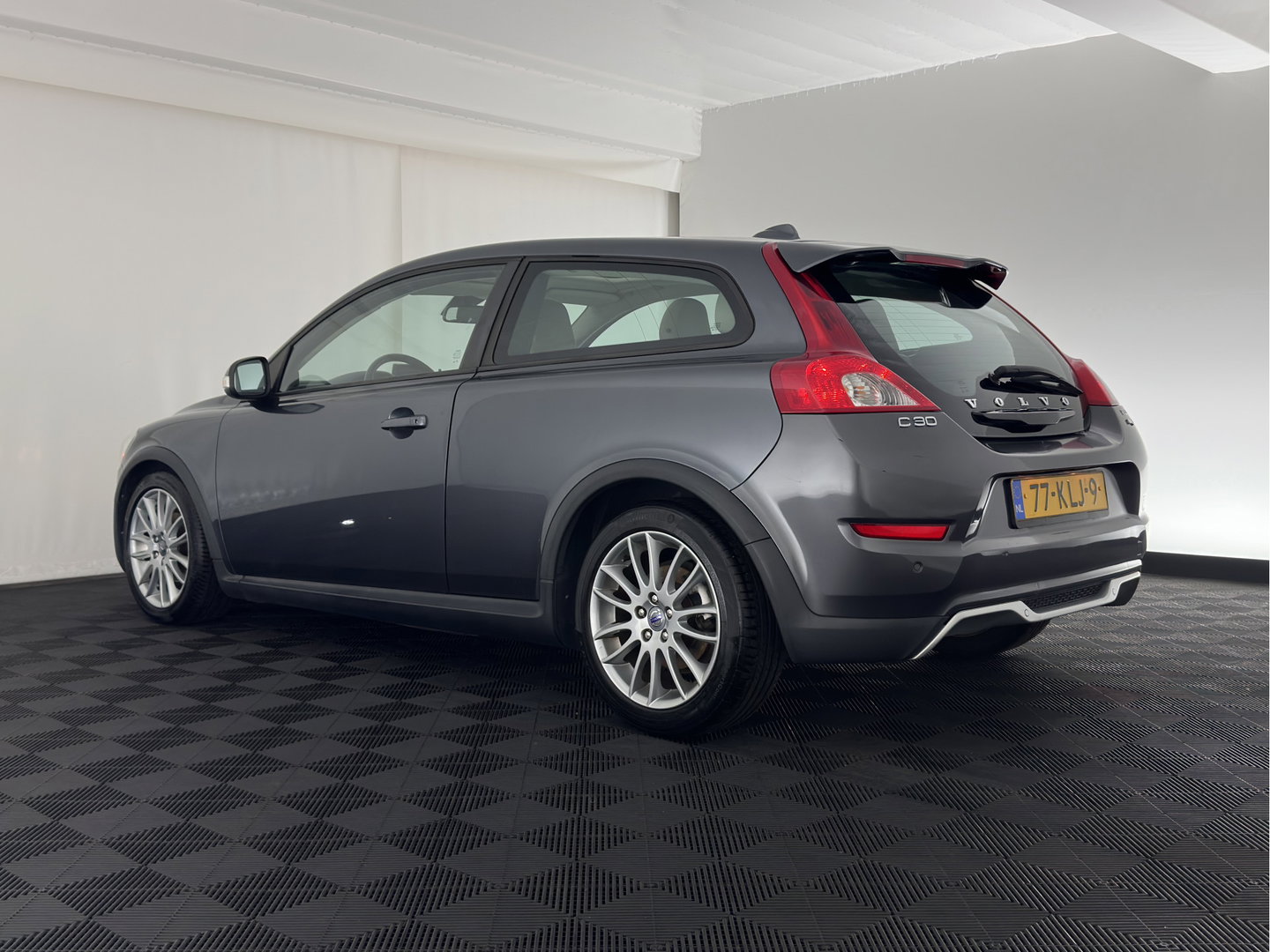 Volvo C30 1.6D S/S Kinetic *PANO | LEATHER | HEATED-COMFORTSEATS | NAVI-FULLMAP | ECC | PDC | CRUISE | 17''ALU*