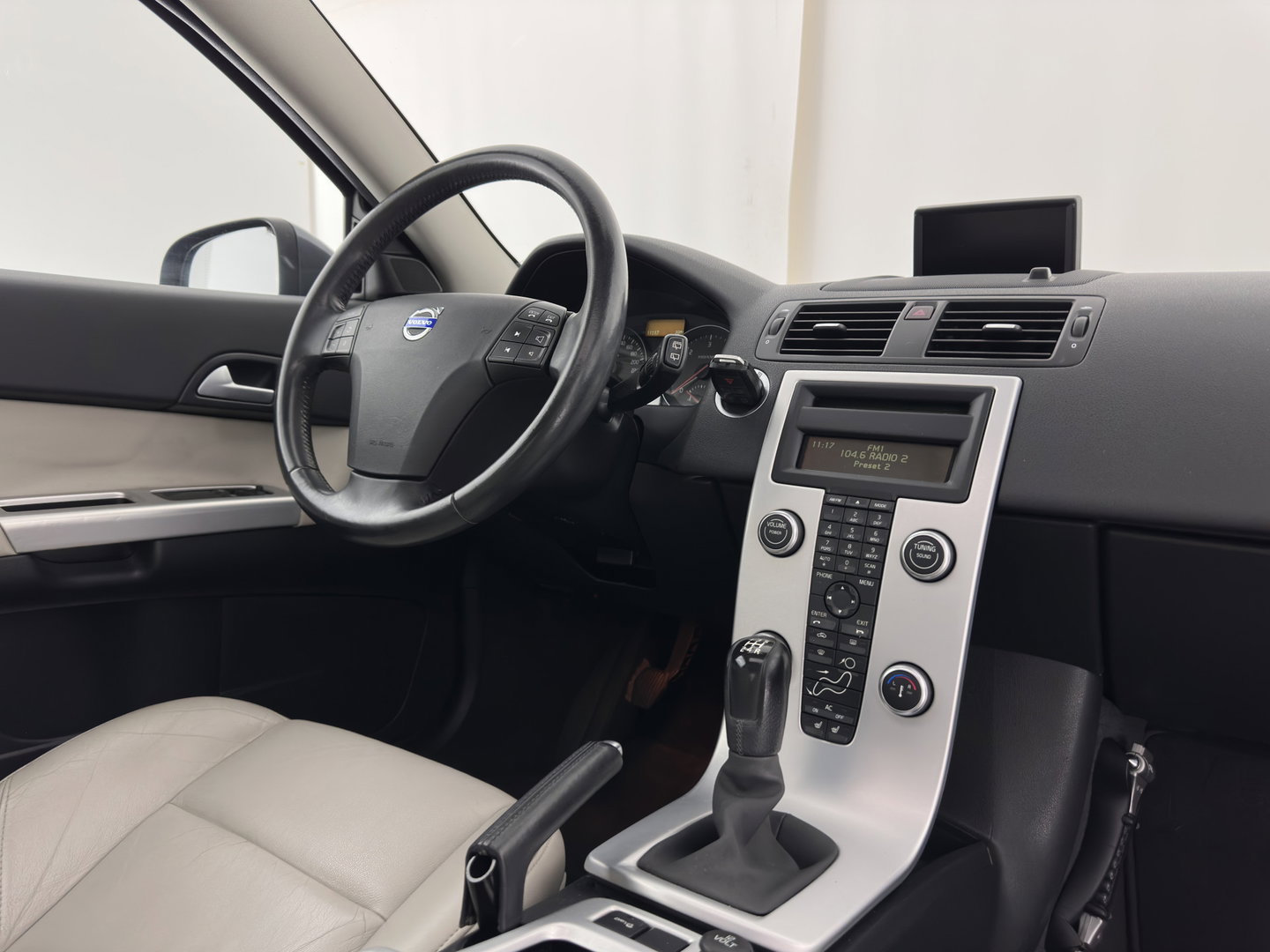 Volvo C30 1.6D S/S Kinetic *PANO | LEATHER | HEATED-COMFORTSEATS | NAVI-FULLMAP | ECC | PDC | CRUISE | 17''ALU*