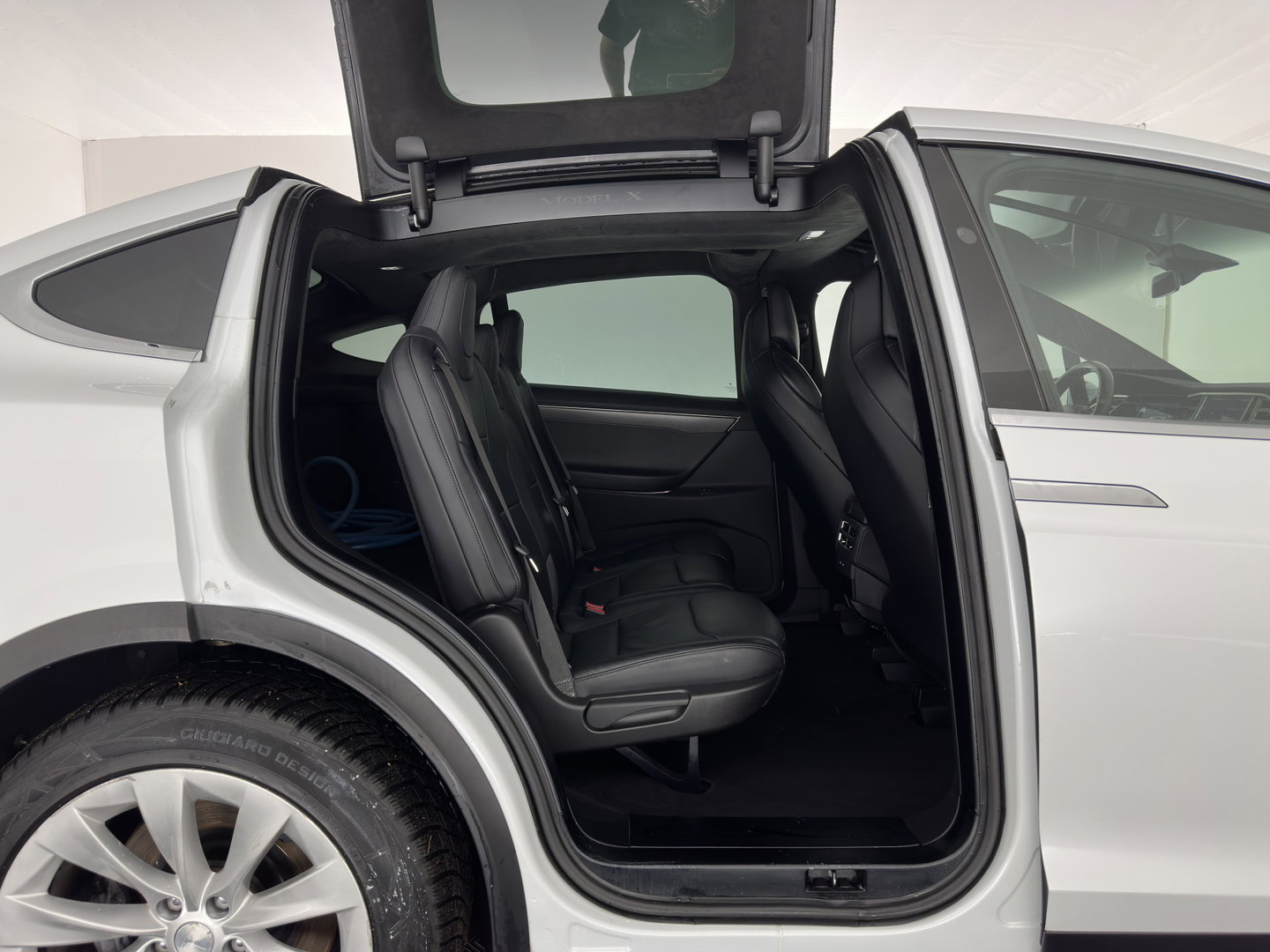 Tesla Model X 90D Base [3-Fase-11kW] (INCL.BTW) Aut. *PANO-WINDOW | AUTOPILOT | LEATHER | NAVI-FULLMAP | FULL-LED | AIRSUSPENSION | DIGI-COCKPIT | CCS-FASTLOADER | KEYLESS | DAB+ | HEATED-SPORTSEATS | PRIVACY-GLASS | 20"ALU*