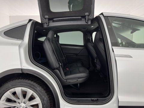 Tesla Model X 90D Base [3-Fase-11kW] (INCL.BTW) Aut. *PANO-WINDOW | AUTOPILOT | LEATHER | NAVI-FULLMAP | FULL-LED | AIRSUSPENSION | DIGI-COCKPIT | CCS-FASTLOADER | KEYLESS | DAB+ | HEATED-SPORTSEATS | PRIVACY-GLASS | 20"ALU*