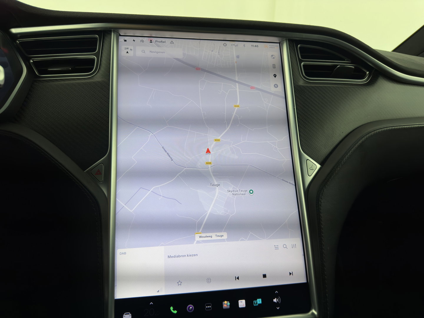 Tesla Model X 90D Base [3-Fase-11kW] (INCL.BTW) Aut. *PANO-WINDOW | AUTOPILOT | LEATHER | NAVI-FULLMAP | FULL-LED | AIRSUSPENSION | DIGI-COCKPIT | CCS-FASTLOADER | KEYLESS | DAB+ | HEATED-SPORTSEATS | PRIVACY-GLASS | 20"ALU*