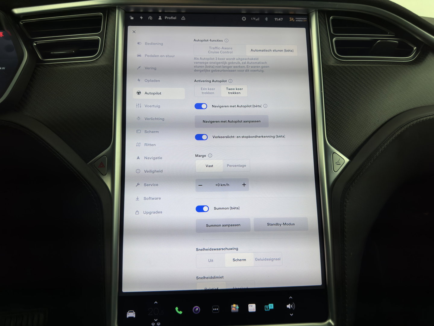 Tesla Model X 90D Base [3-Fase-11kW] (INCL.BTW) Aut. *PANO-WINDOW | AUTOPILOT | LEATHER | NAVI-FULLMAP | FULL-LED | AIRSUSPENSION | DIGI-COCKPIT | CCS-FASTLOADER | KEYLESS | DAB+ | HEATED-SPORTSEATS | PRIVACY-GLASS | 20"ALU*