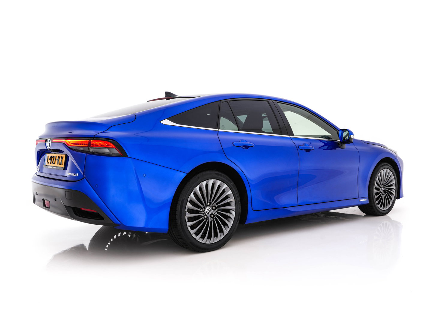 Toyota Mirai Prestige [ HYDROGEN ] (INCL.BTW) Aut. *PANO | HEAD-UP | LEATHER | FULL-LED | TOP-VIEW | ADAPTIVE-CRUISE | BLIND-SPOT | HEATED-COMFORTSEATS | KEYLESS | PRIVACY-GLASS | AMBIENT-LIGHT | ECC | PDC | 20''ALU*