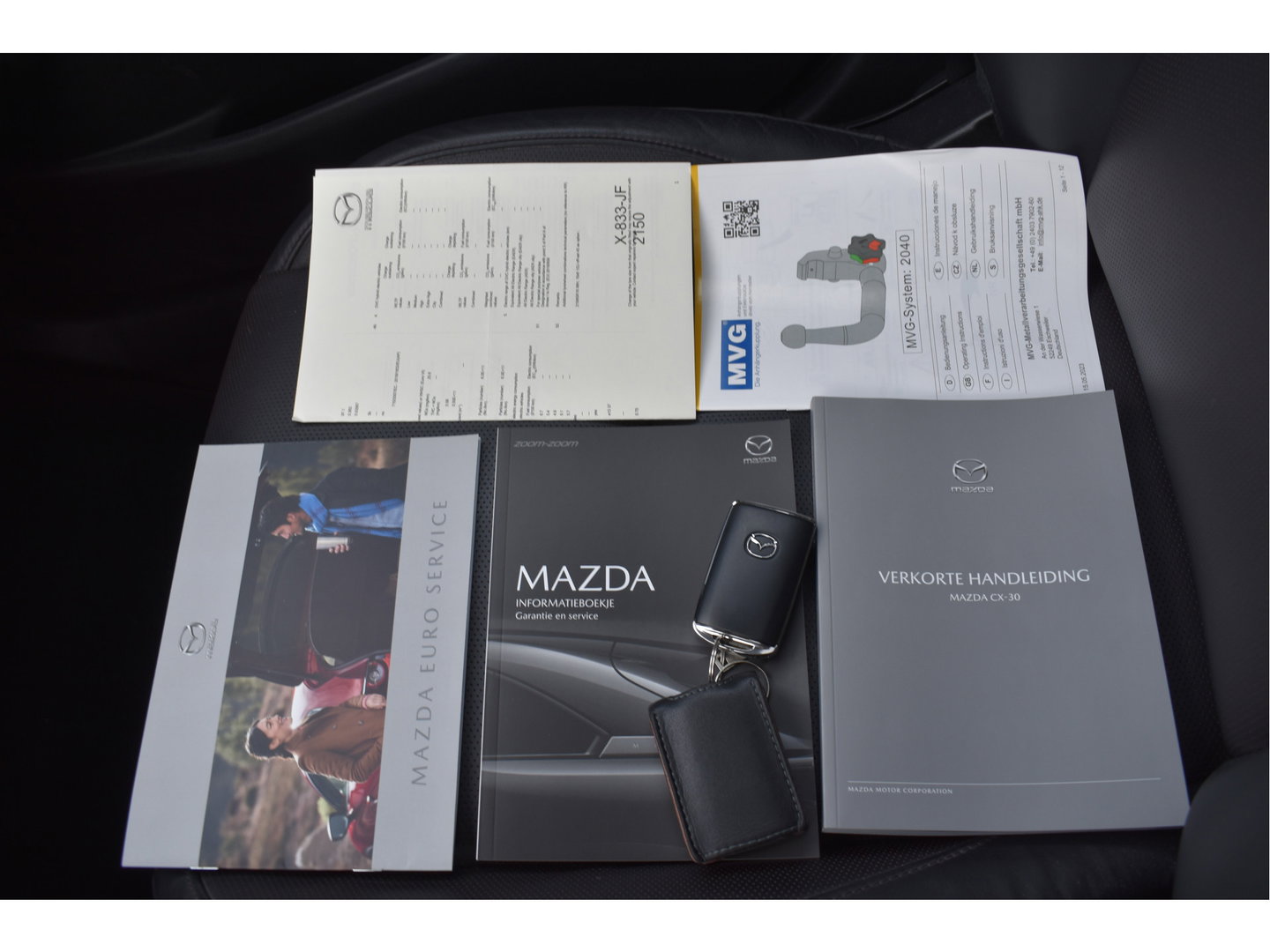 Mazda CX-30 2.0 e-SkyActiv-X M 186 pk Hybrid Exclusive-line | NL-Auto | HUD | Afn.trekhaak | Open dak | BOSE | 360 gr.camera | Keyless | Memorystoel | Full LED