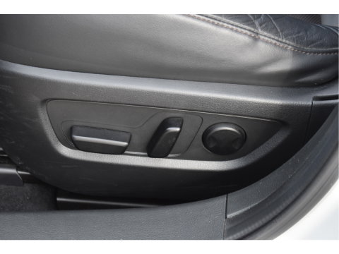 Mazda CX-30 2.0 e-SkyActiv-X M 186 pk Hybrid Exclusive-line | NL-Auto | HUD | Afn.trekhaak | Open dak | BOSE | 360 gr.camera | Keyless | Memorystoel | Full LED