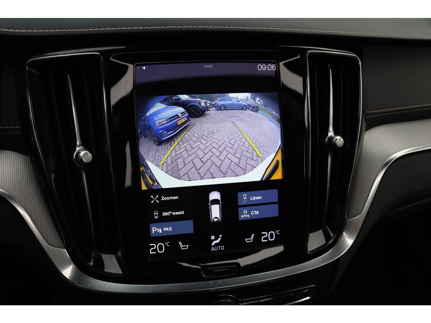 Volvo V60 2.0 T8 Recharge AWD R-Design Panoramadak