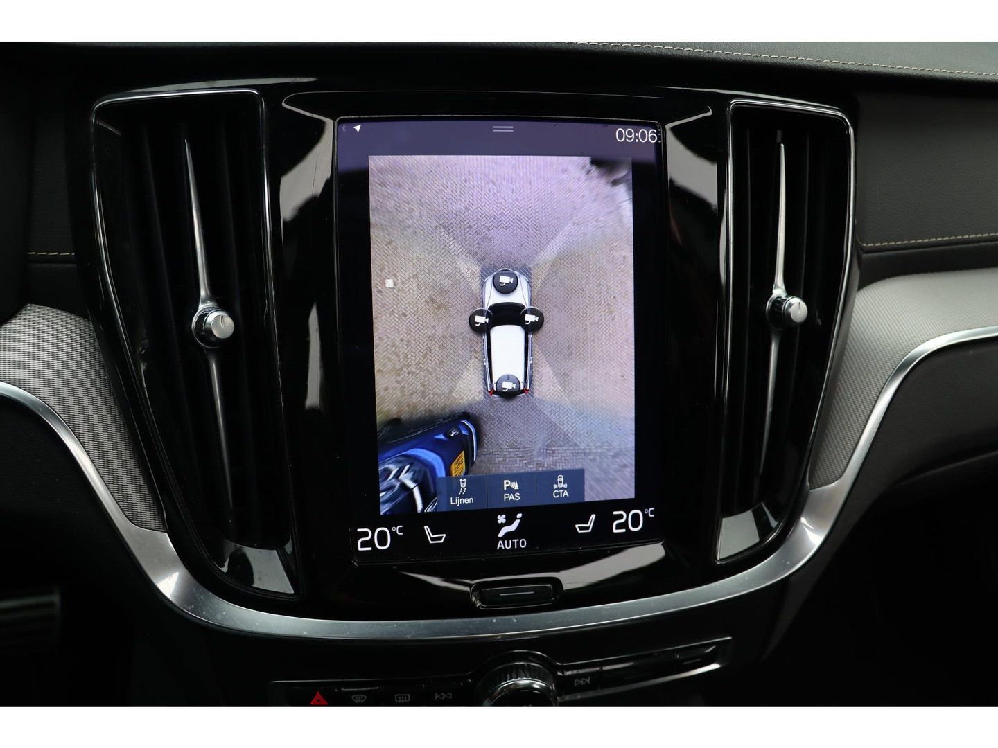 Volvo V60 2.0 T8 Recharge AWD R-Design Panoramadak