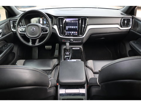 Volvo V60 2.0 T8 Recharge AWD R-Design Panoramadak