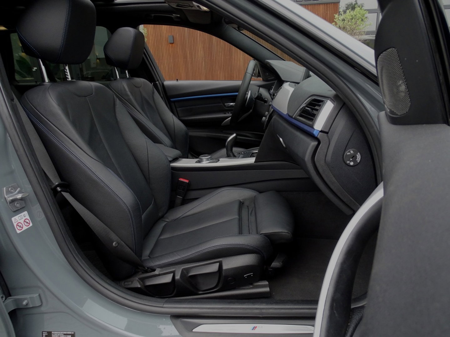 BMW 3 Serie Touring 340i 327PK M-sport / individual / Harman Kardon / ACC / Pano / Head-Up