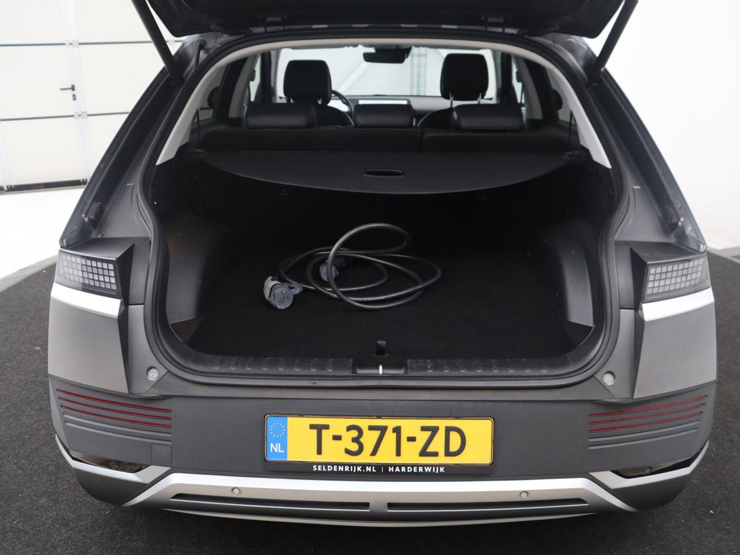 Hyundai IONIQ 5 Connect+ 77.4 kWh | SOH 95,1% | Half leder | Adaptive cruise | 360 camera | Park assist | Stuur/stoelverwarming | Carplay | Climate control | Elektrische achterklep