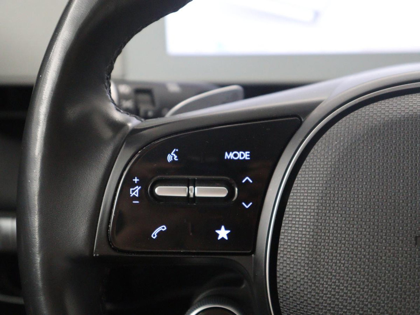 Hyundai IONIQ 5 Connect+ 77.4 kWh | SOH 95,1% | Half leder | Adaptive cruise | 360 camera | Park assist | Stuur/stoelverwarming | Carplay | Climate control | Elektrische achterklep