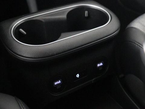 Hyundai IONIQ 5 Connect+ 77.4 kWh | SOH 95,1% | Half leder | Adaptive cruise | 360 camera | Park assist | Stuur/stoelverwarming | Carplay | Climate control | Elektrische achterklep