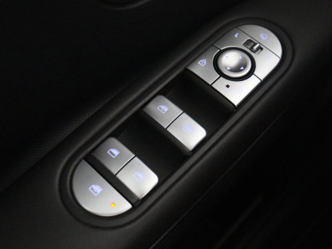 Hyundai IONIQ 5 Connect+ 77.4 kWh | SOH 95,1% | Half leder | Adaptive cruise | 360 camera | Park assist | Stuur/stoelverwarming | Carplay | Climate control | Elektrische achterklep